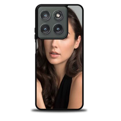 Gal Gadot Motorola Edge 2025 case
